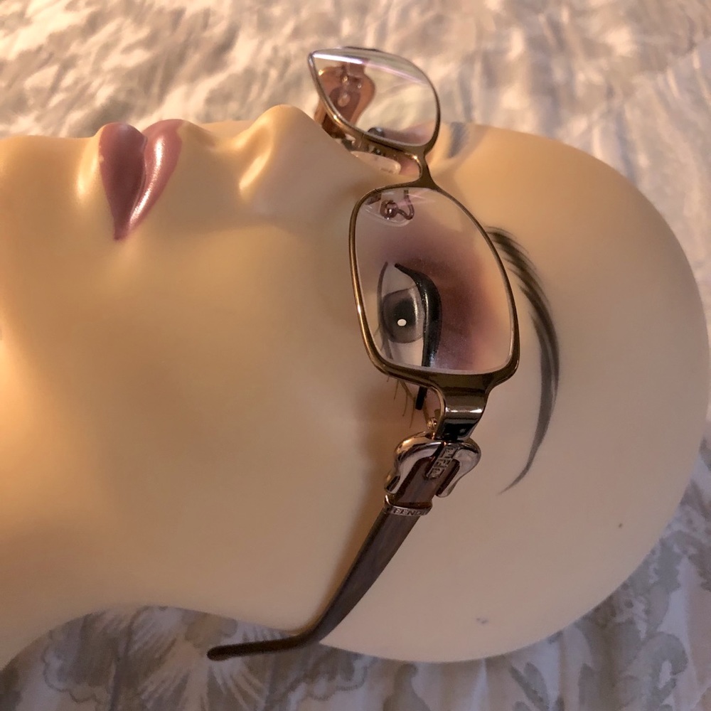 FENDI EYE GLASSES